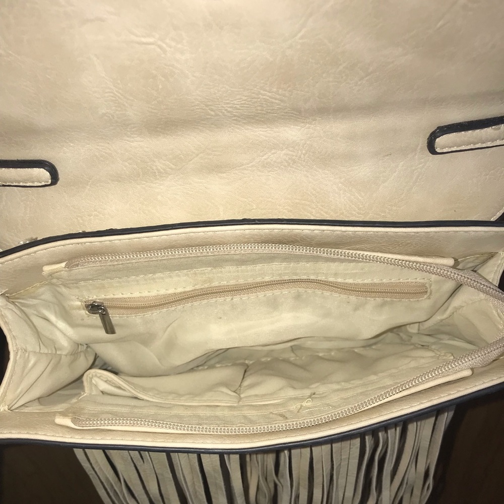 Fringe cross body purse - Picture 2 of 3